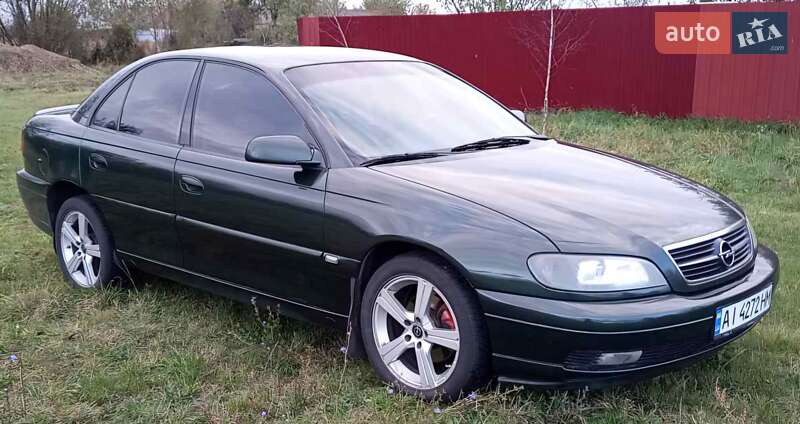 Opel Omega 2000