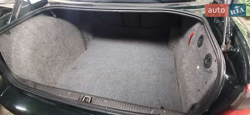 Седан Opel Omega 2000 в Боровій