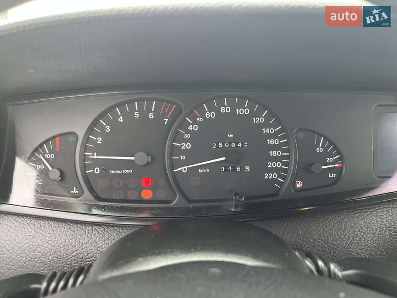 Седан Opel Omega 1996 в Луцке фото 6 Седан Opel Omega 1996 в Луцке