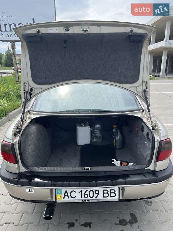 Седан Opel Omega 1996 в Луцке фото 11 Седан Opel Omega 1996 в Луцке