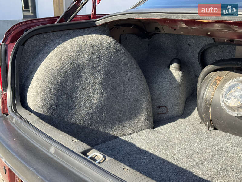 Седан Opel Omega 1999 в Ровно