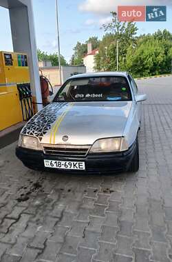 Седан Opel Omega 1987 в Луцке