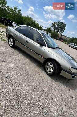 Седан Opel Omega 1997 в Валках