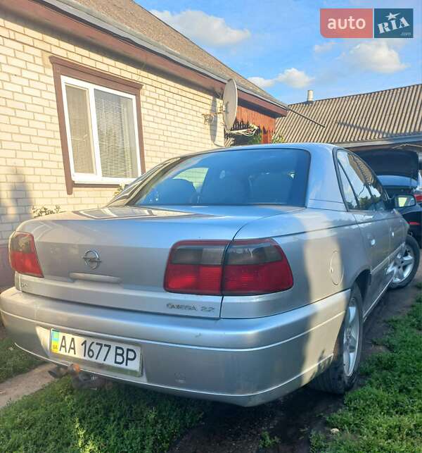 Седан Opel Omega 2003 в Черкассах