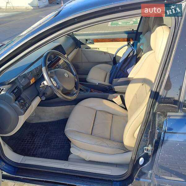 Седан Opel Omega 2001 в Киеве