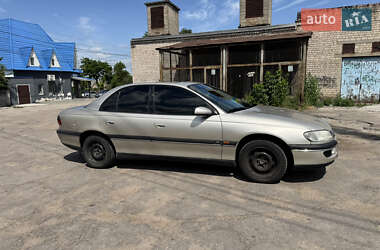Седан Opel Omega 1996 в Каменском
