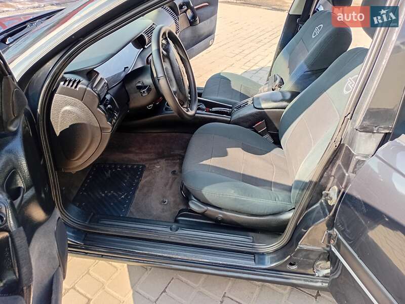 Седан Opel Omega 1998 в Львове