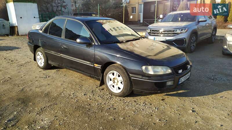 Седан Opel Omega 1995 в Луцке