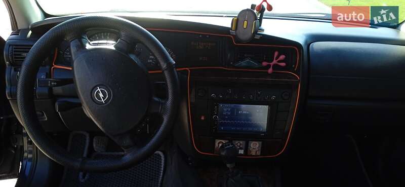 Седан Opel Omega 2000 в Житомире