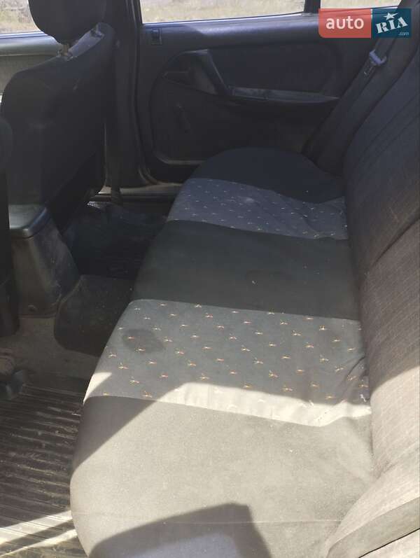 Седан Opel Omega 1991 в Кицмани