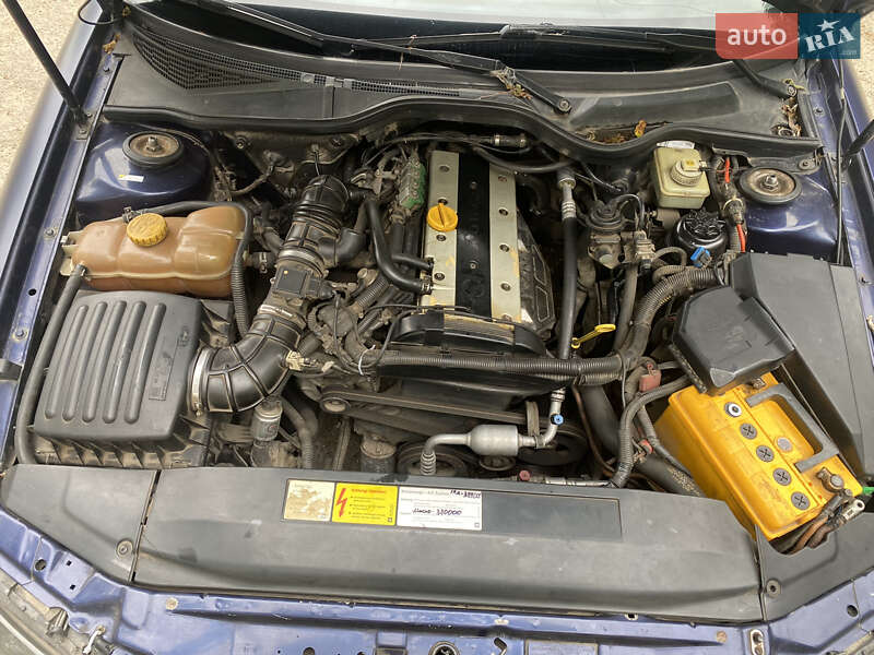 Седан Opel Omega 1999 в Могилев-Подольске