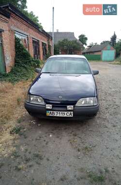 Седан Opel Omega 1989 в Гайсине