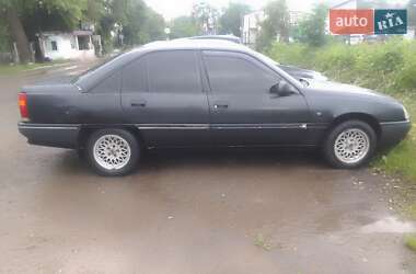 Седан Opel Omega 1989 в Стрые