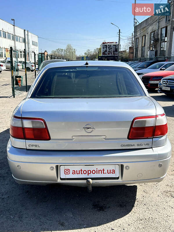 Седан Opel Omega 2000 в Сумах