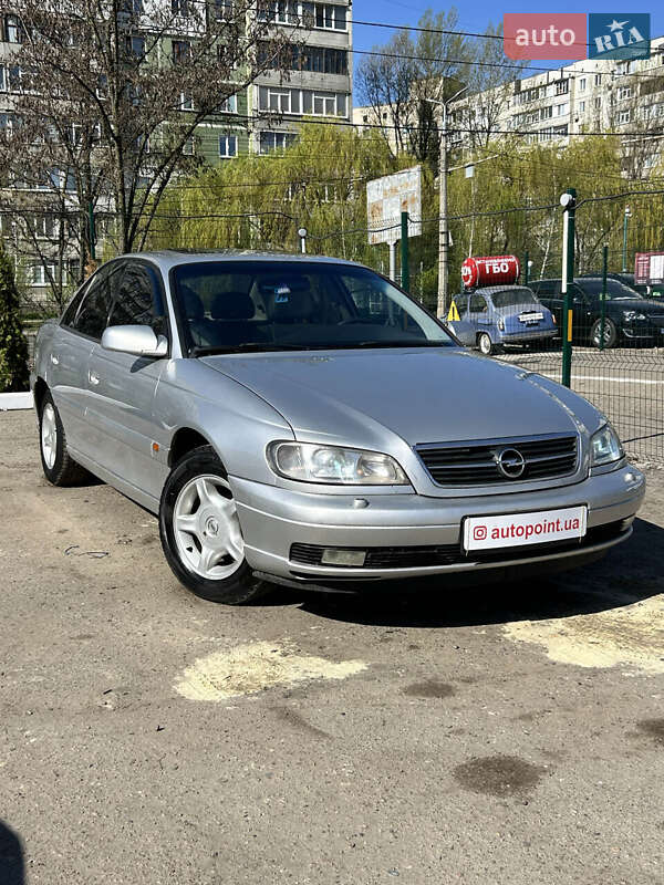 Седан Opel Omega 2000 в Сумах