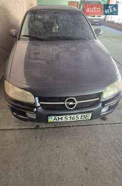 Седан Opel Omega 1996 в Києві