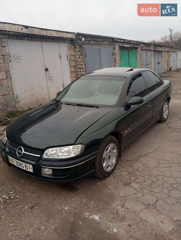 Седан Opel Omega 1996 в Каменском