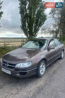Седан Opel Omega 1998 в Крыжополе
