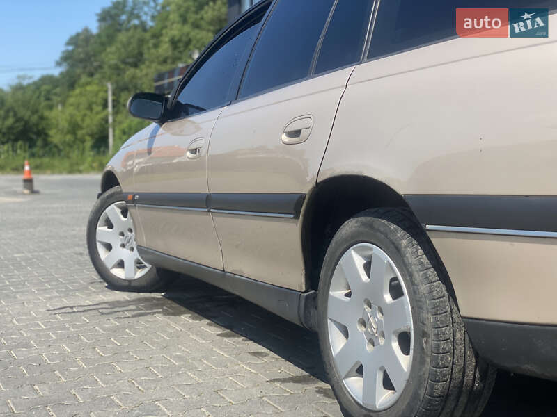 Универсал Opel Omega 1998 в Львове