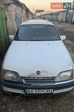 Универсал Opel Omega 1993 в Киеве