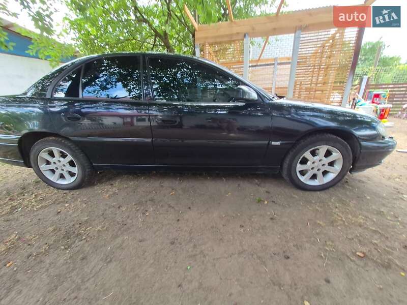 Седан Opel Omega 2002 в Смеле