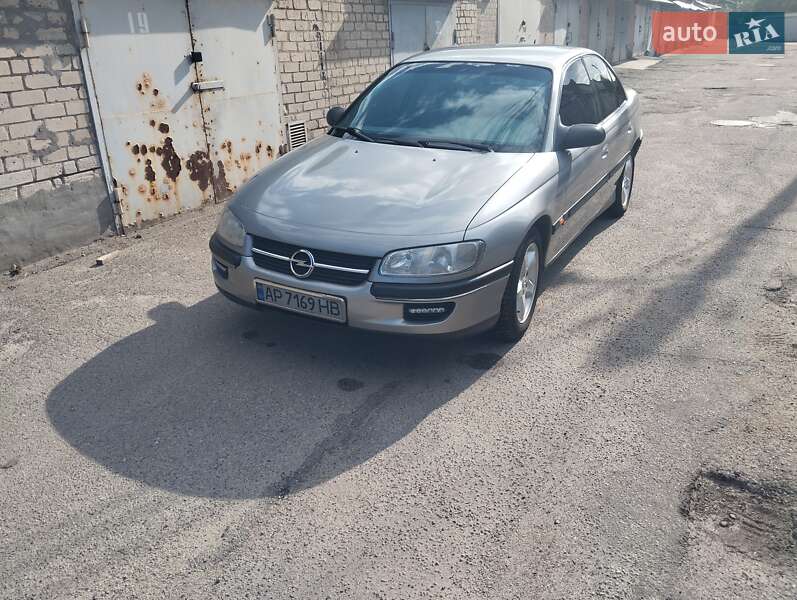 Седан Opel Omega 1995 в Запорожье