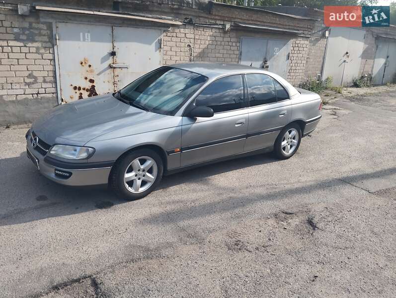 Седан Opel Omega 1995 в Запорожье