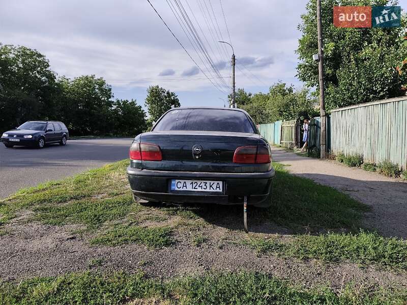 Седан Opel Omega 1996 в Черкассах