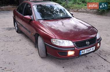 Седан Opel Omega 1996 в Каменском