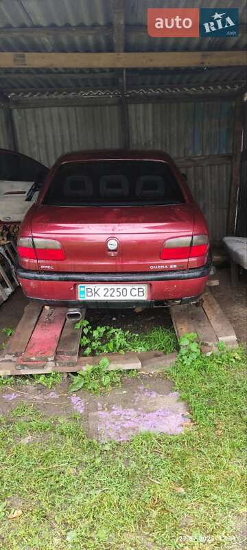 Седан Opel Omega 1996 в Корце