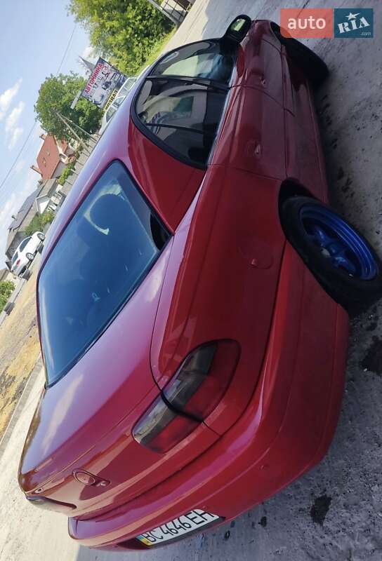 Седан Opel Omega 1998 в Бурштыне