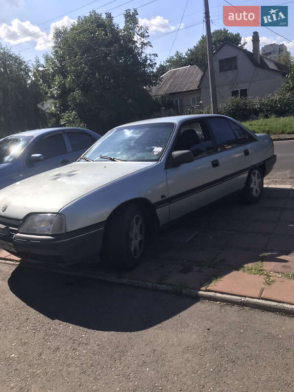 Седан Opel Omega 1988 в Черкассах