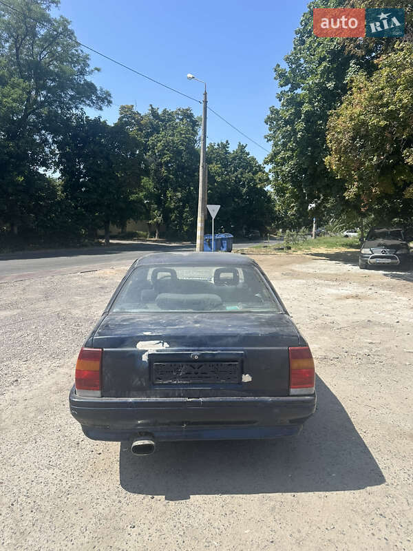 Седан Opel Omega 1990 в Одессе