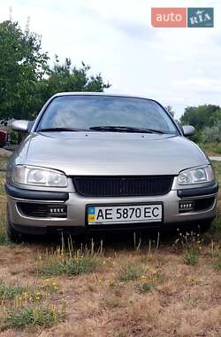 Седан Opel Omega 1998 в Днепре