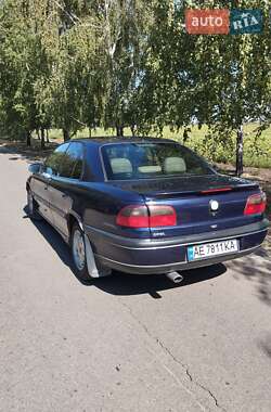 Седан Opel Omega 1998 в Днепре
