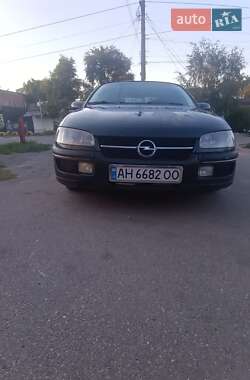 Седан Opel Omega 1999 в Ізюмі