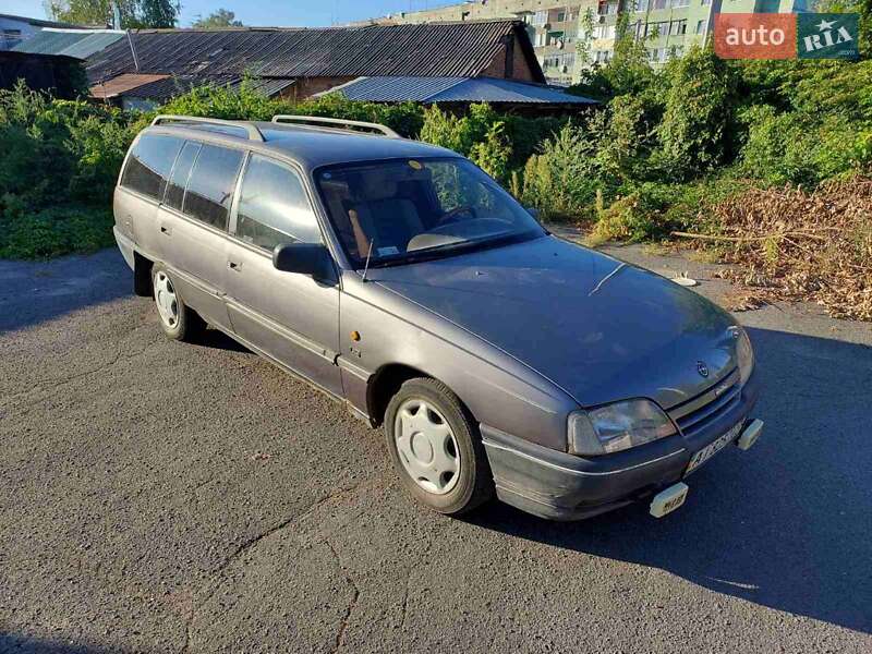 Универсал Opel Omega 1989 в Березане