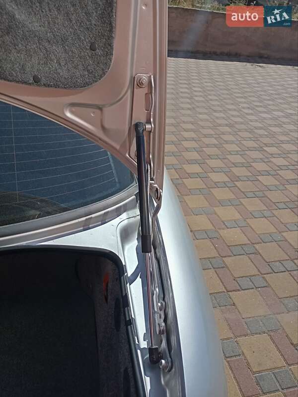 Седан Opel Omega 1998 в Гайсину