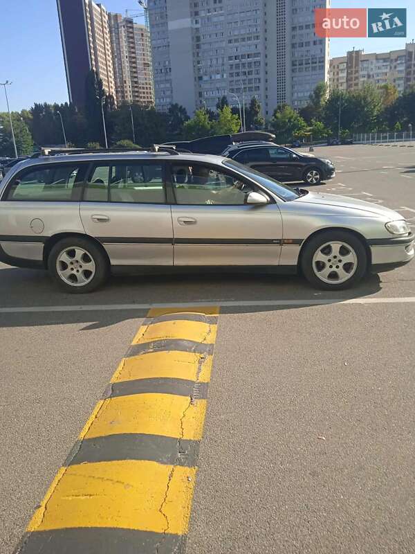 Универсал Opel Omega 1999 в Киеве