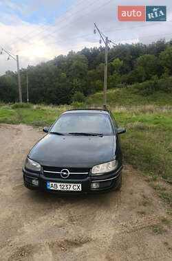 Седан Opel Omega 1995 в Гнівані