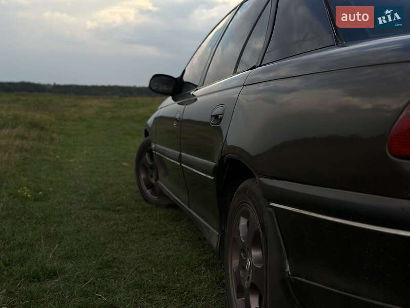 Седан Opel Omega 1998 в Кривом Роге