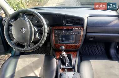 Седан Opel Omega 2002 в Вільнянську