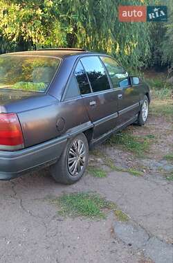 Седан Opel Omega 1990 в 