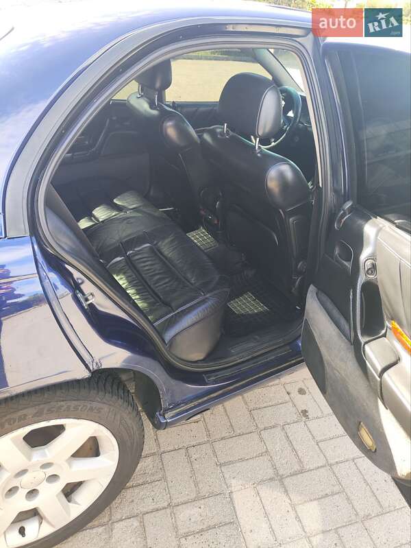 Седан Opel Omega 1998 в Запорожье