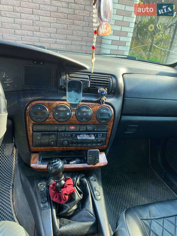 Седан Opel Omega 1998 в Надвірній