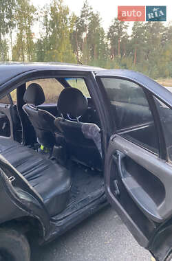 Седан Opel Omega 1988 в  фото 8 Седан Opel Omega 1988 в