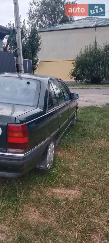 Седан Opel Omega 1993 в Переяславі