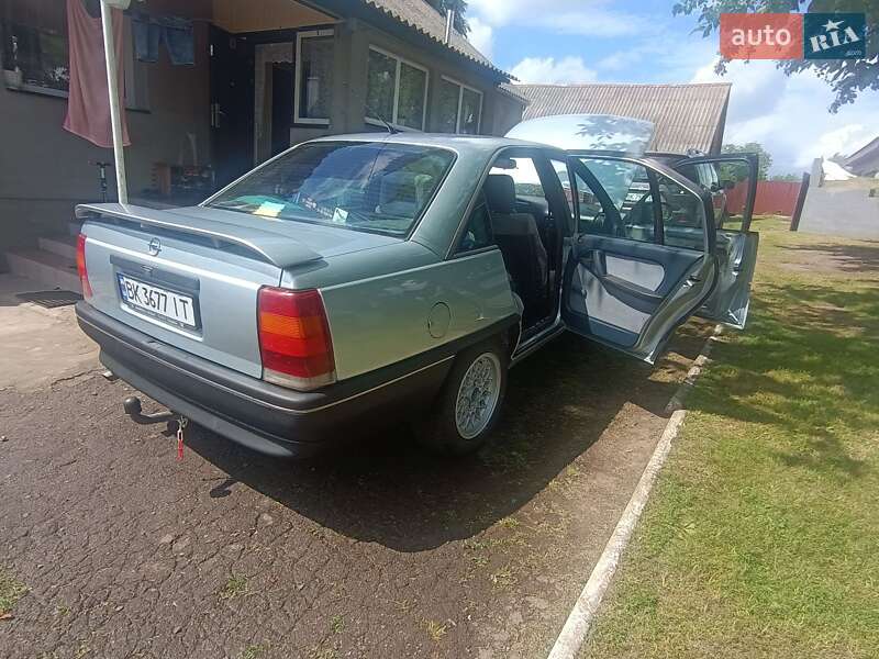 Седан Opel Omega 1987 в Ровно фото 23 Седан Opel Omega 1987 в Ровно