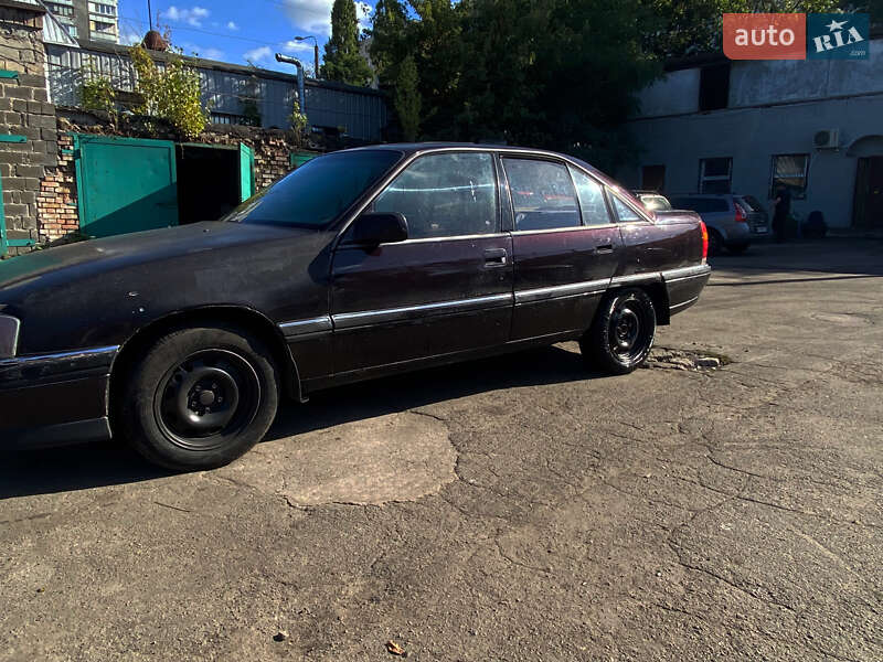 Седан Opel Omega 1991 в Києві