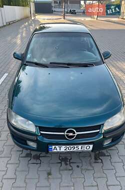 Седан Opel Omega 1994 в Снятині